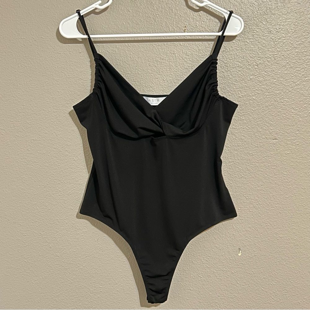 ASTR The Label Black Twist Front Bodysuit Women’s Size XL